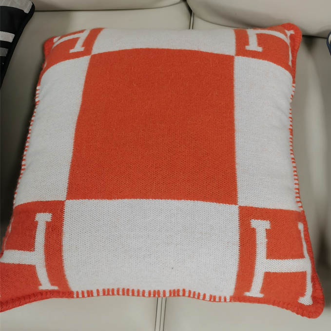 New popular fashion design optional color high quality comfortable leather sleep bed sofa pillow
