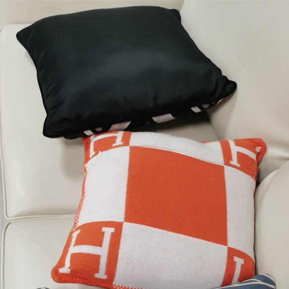 New popular fashion design optional color high quality comfortable leather sleep bed sofa pillow