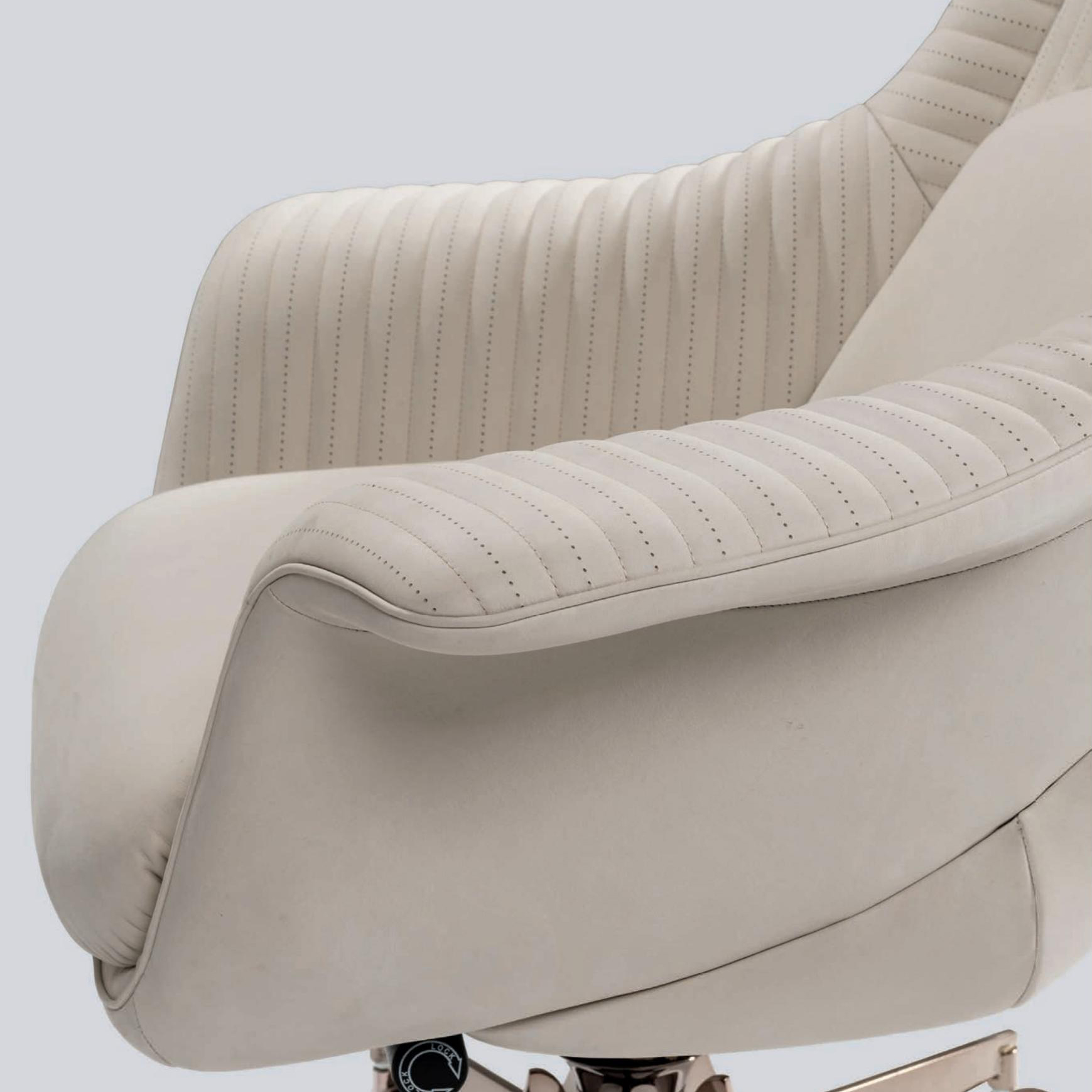 Custom Modern Comfortable White Fabric High Backrest Revolving Luxury Boss Executive Office Chair